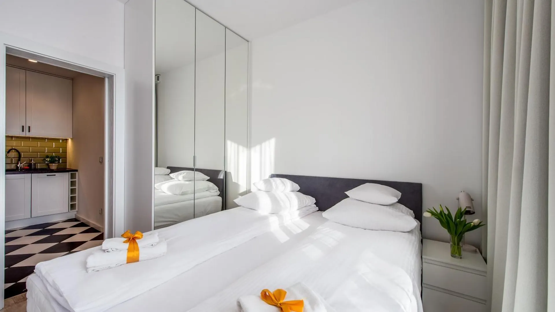 **** Апарт-отель Go Apartments Варшава Польша